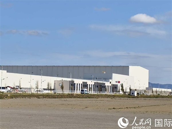科技城內已經(jīng)建成的工廠。人民網(wǎng)記者 黃培昭攝
