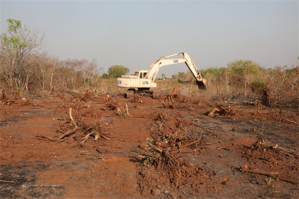 施工現(xiàn)場(chǎng)。張曉昆攝