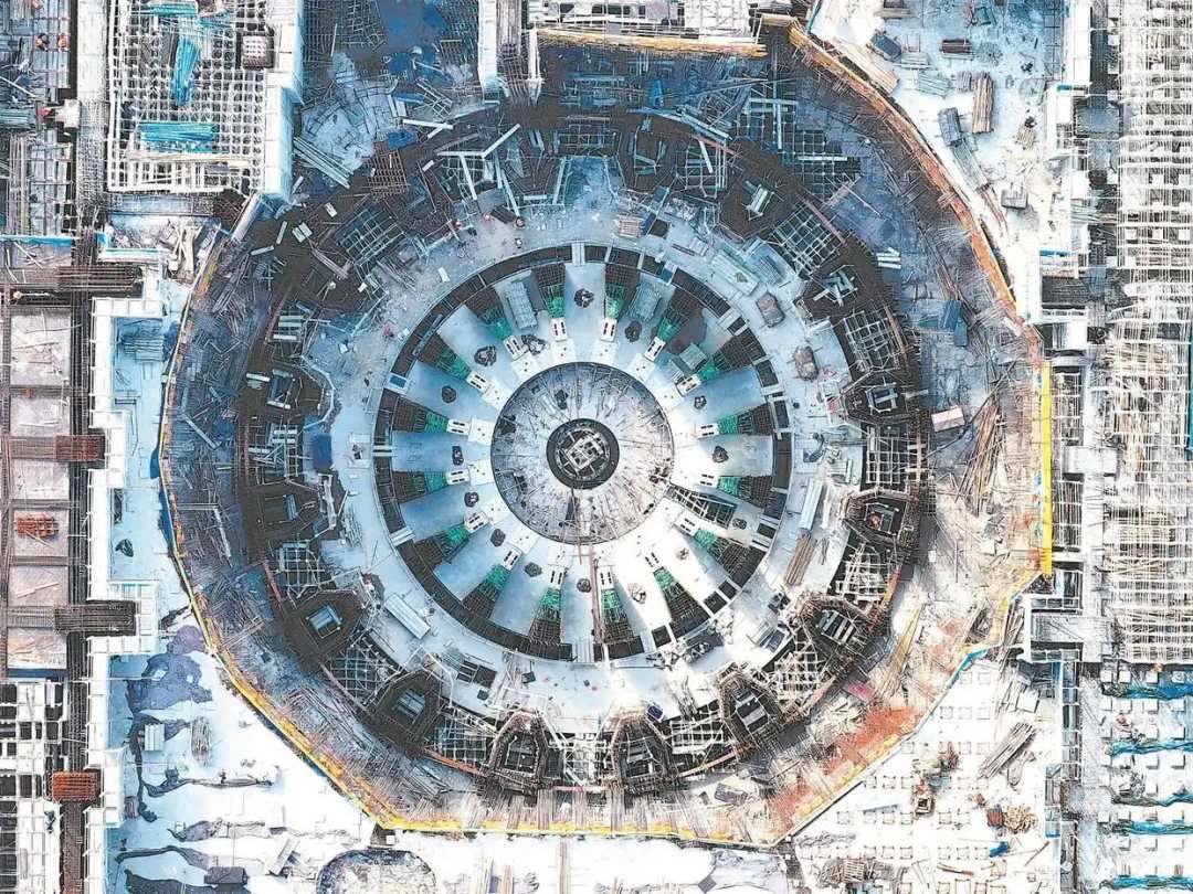 △中國科學院合肥物質(zhì)科學研究院等離子體所，緊湊型聚變能實驗裝置（BEST）項目正加緊施工。