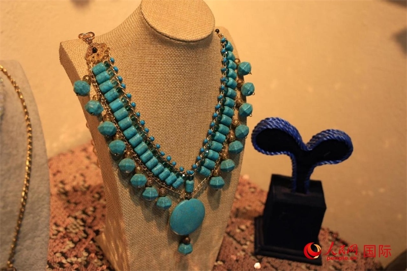 蘇美爾時(shí)期的流行項(xiàng)鏈。 人民網(wǎng)伊納斯·易卜拉欣攝