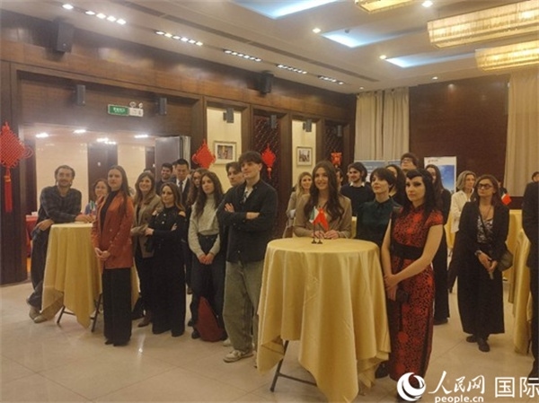 來自意大利多所高校的師生代表參加了此次活動(dòng)。人民網(wǎng)記者鄭彬攝