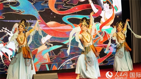 敦煌舞蹈表演。人民網(wǎng) 蔣曉辰攝
