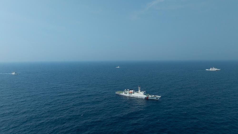 4月22日，中越海警艦艇編隊(duì)在北部灣海域開(kāi)展聯(lián)合巡邏。（中國(guó)海警供圖）
