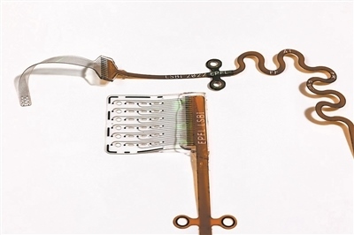 新開發(fā)的ABI旨在輕柔地貼合腦組織，提高信號精度和患者舒適度。圖片來源：瑞士洛桑聯(lián)邦理工學院