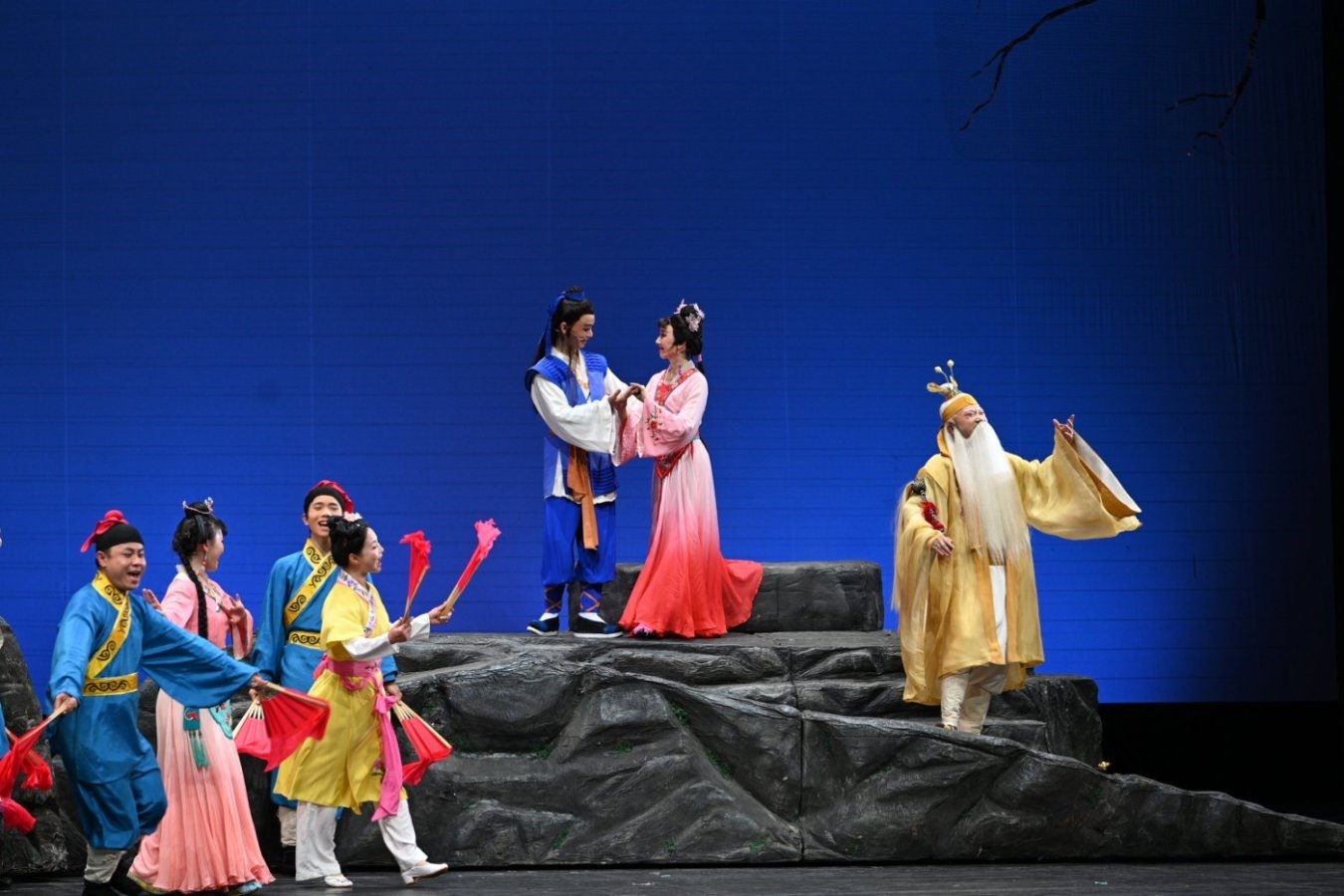 《七妹與蛇郎》演出劇照。國(guó)家大劇院供圖