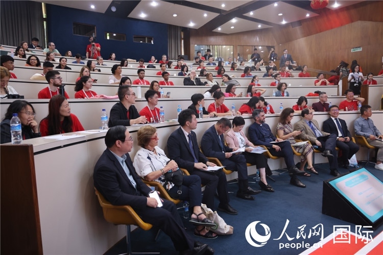 2025年“漢語橋”巴西賽區(qū)決賽現(xiàn)場(chǎng)。人民網(wǎng)記者 時(shí)元皓攝