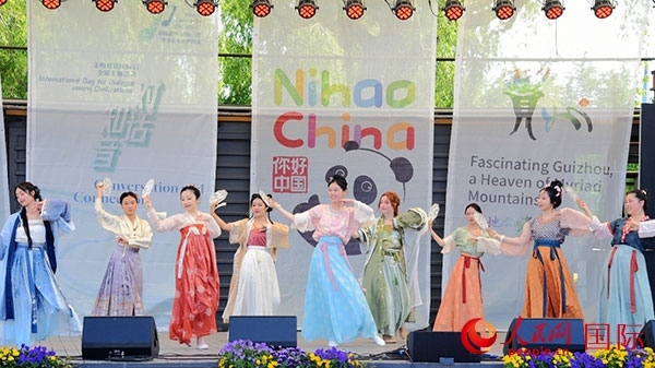 舞蹈《寄明月》。人民網(wǎng)記者 殷淼